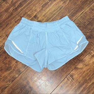 Lululemon Hotty Hot Shorts 2.5 Size 2